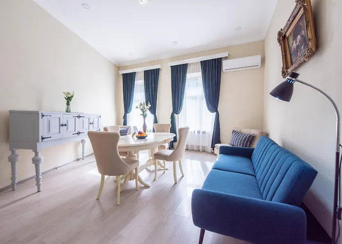 Old Town-Booking Apartment